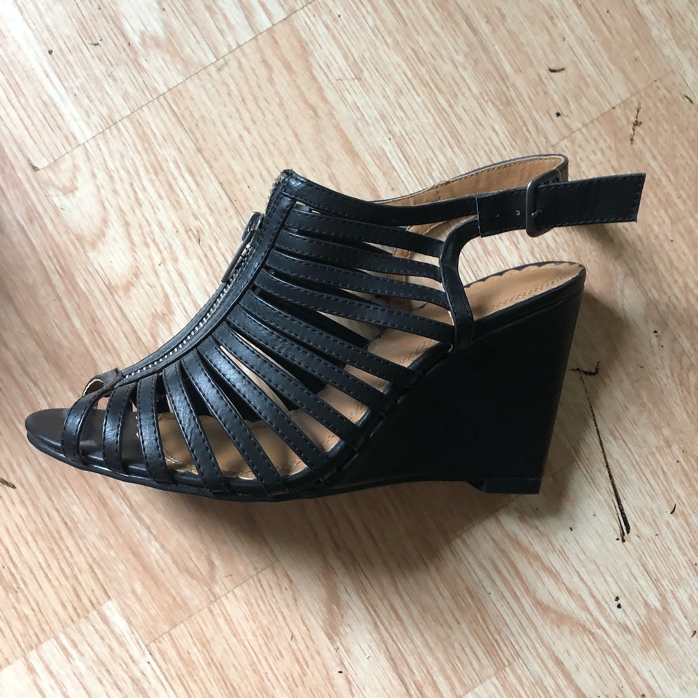 Wedge sandals